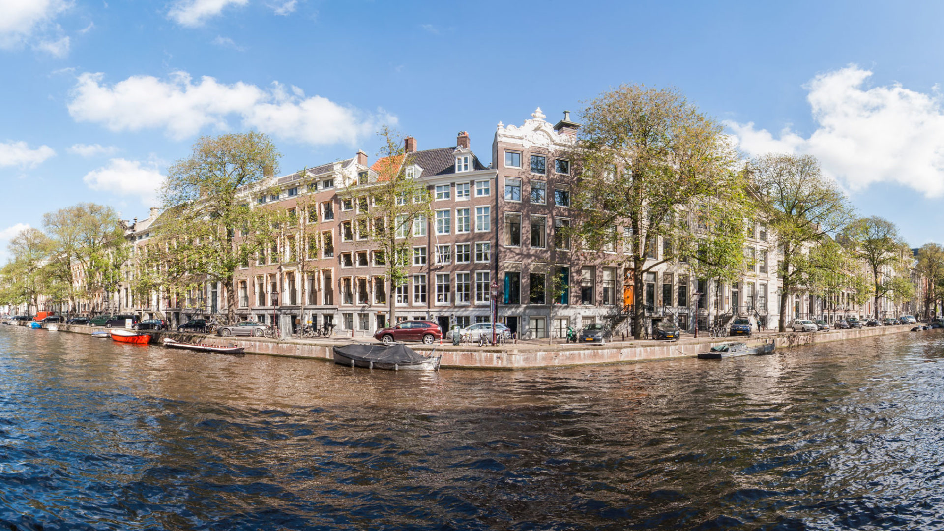 Panorama van monumentale panden in Amsterdam